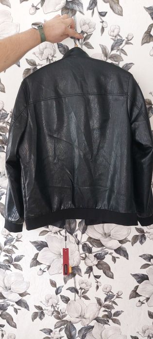 Продам куртку,эко кожа