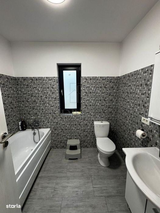 Sag- toate utilitatile- 4 camere- strada asfaltata