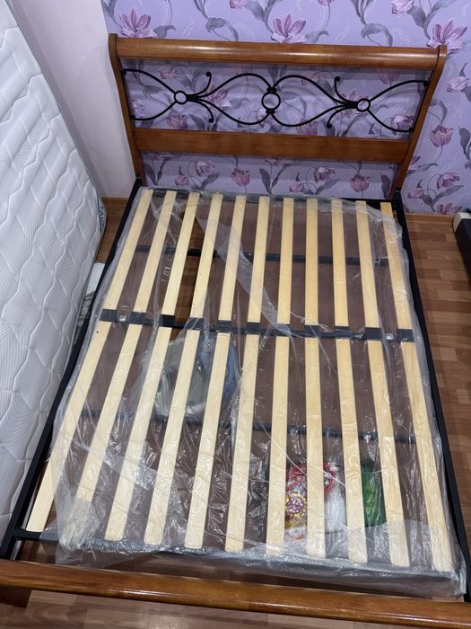 Продам 2х спальная кровать