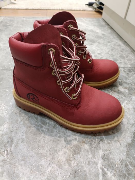 Ботинки          .