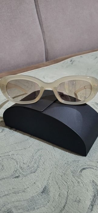 Очки солнцезащитные