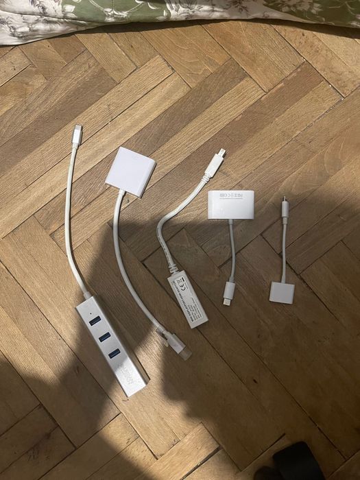 adaptoare si cabluri alimentare xbox pc telefon ps  vga hdmi ...