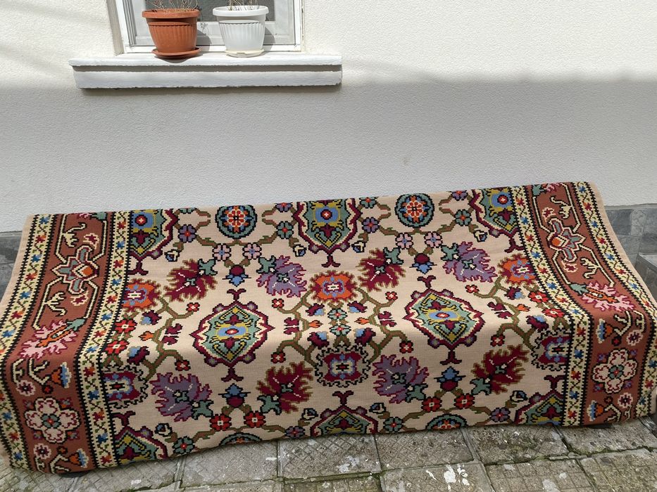 Ръчнотъкан котленски килим