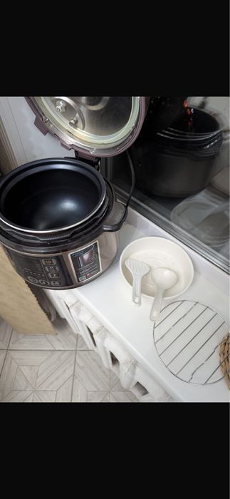 Мультиварка Redmond