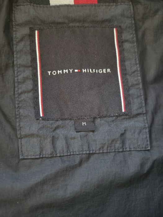 Geaca hilfiger,  marimea M,  stare foarte bună,  preț 230 roni