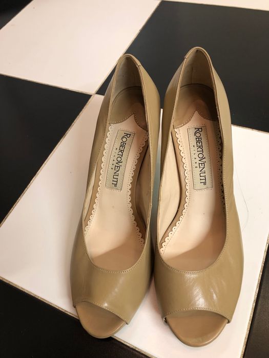 Roberto Venuti Нови дамски обувки естествена кожа елегантни с ток 41