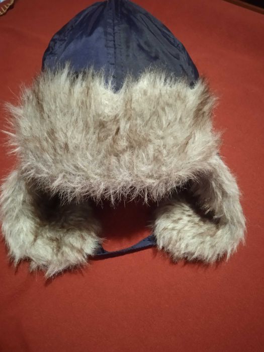 Топли зимни детски шапки