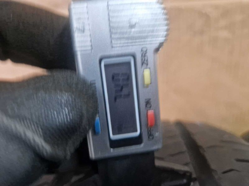 4 Nexen R16 C 215/65/ 
летни бусови гуми DOT1318