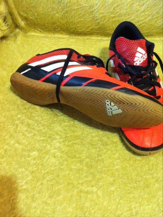 Маратонки "ADIDAS"
