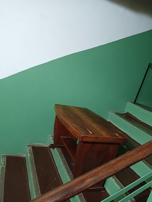 Продавам ниска холна масичка