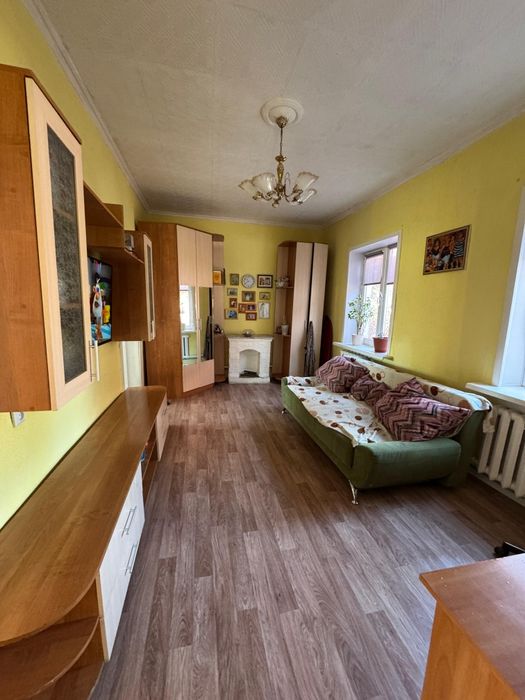 Продам пол дома на 64 квартале