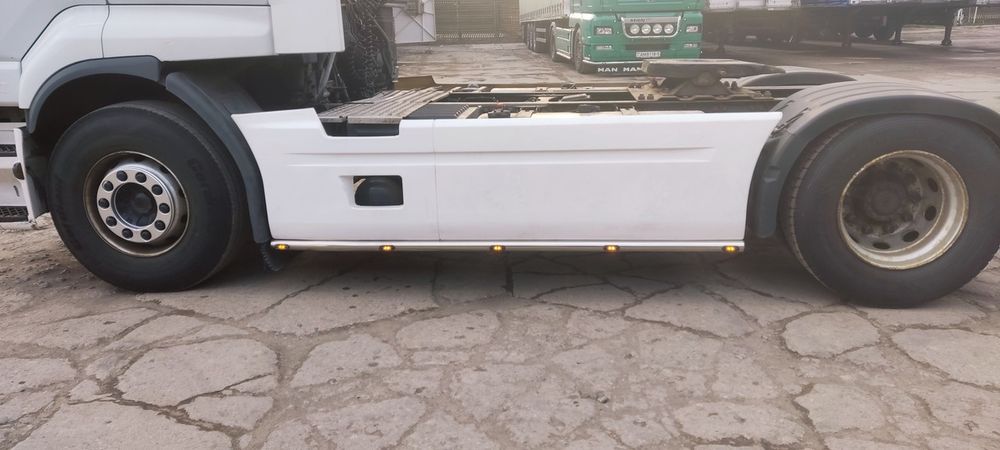 Спойлер рено  премиум