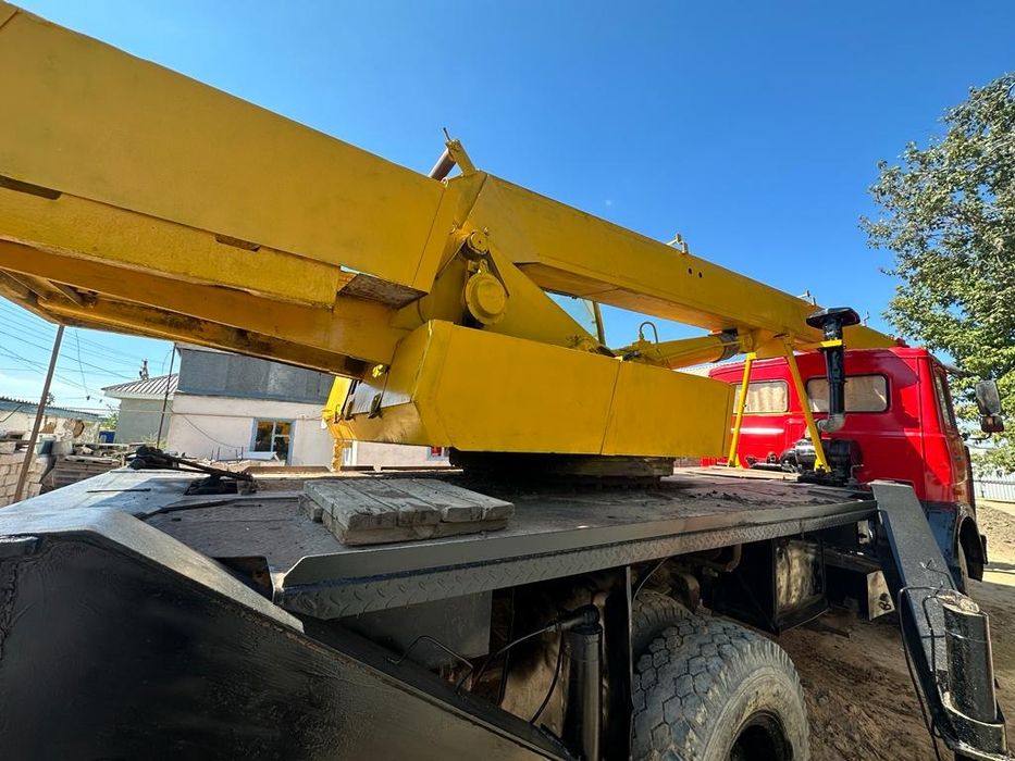 продаются автокран МАЗ КС-3577
