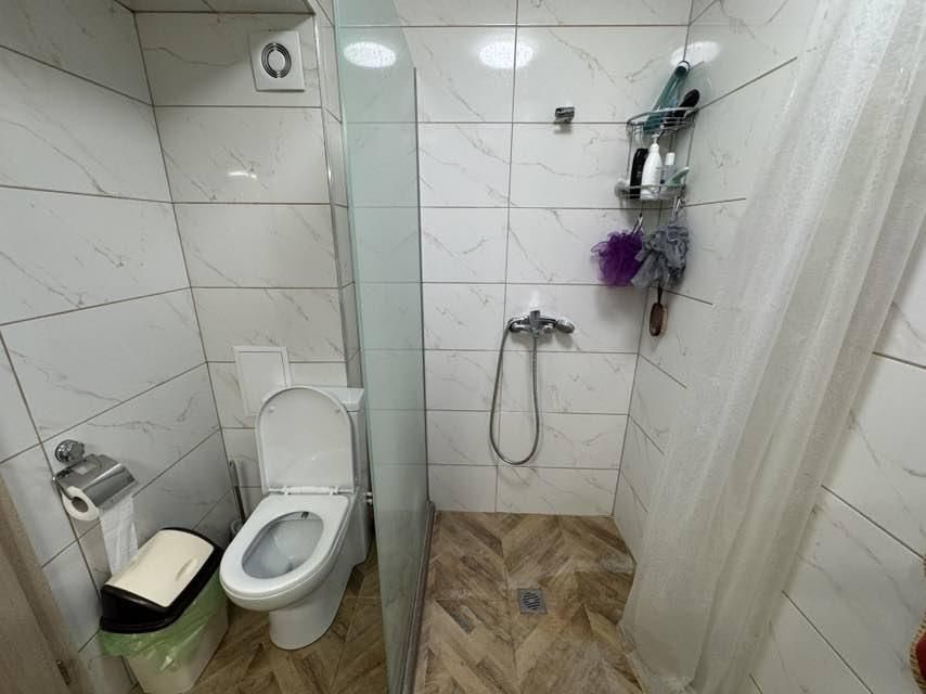 Дава се под наем Тристаен апартамент в Варна, Аспарухово - 120 кв.м за 650 € - Снимка #11