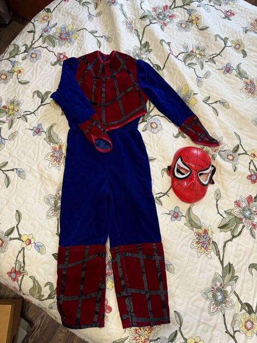 Костюм человека - паука