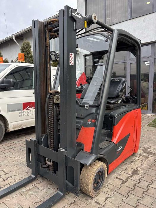 Electrostivuitor Linde 1.6 to – 3 roți Anul fabricației: 11/2015