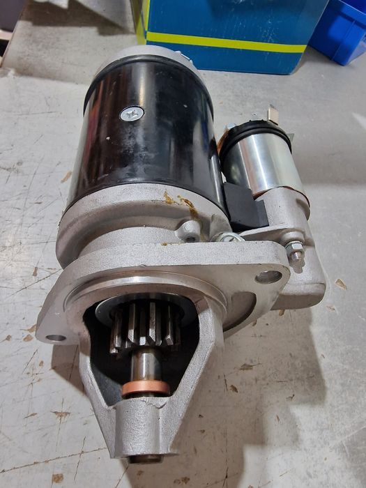 Electromotor Ford dexta nou import preț 1150 lei se poate trimite prin