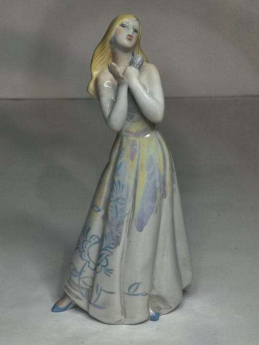 Руска порцеланова статуетка