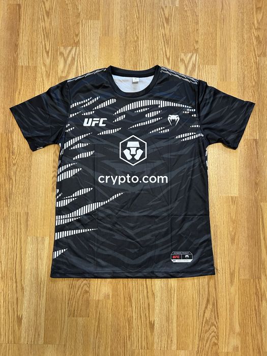 Тениски на UFC и Venum M и L размери