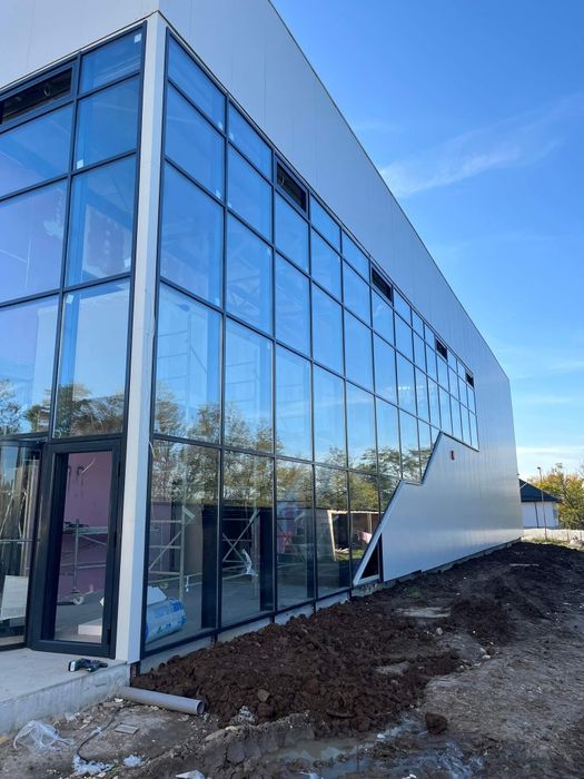 Termopane (uși și ferestre) fatade aluminiu perete cortina