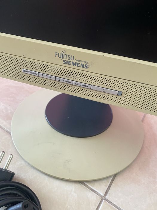 продам Мониторы Siemens