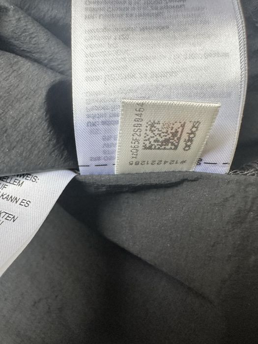 Adidas original горнище водоустойчиво.L