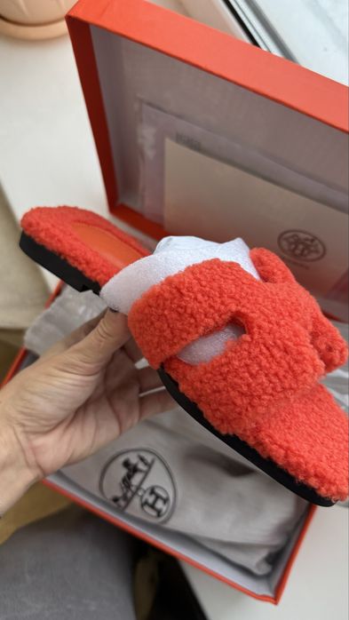 Продам тапочки под Hermes