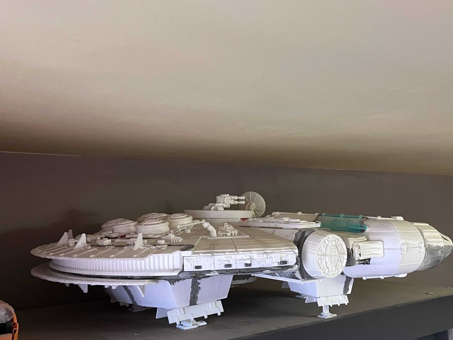 Star Wars Millennium Falcon / Хилядолетния Сокол