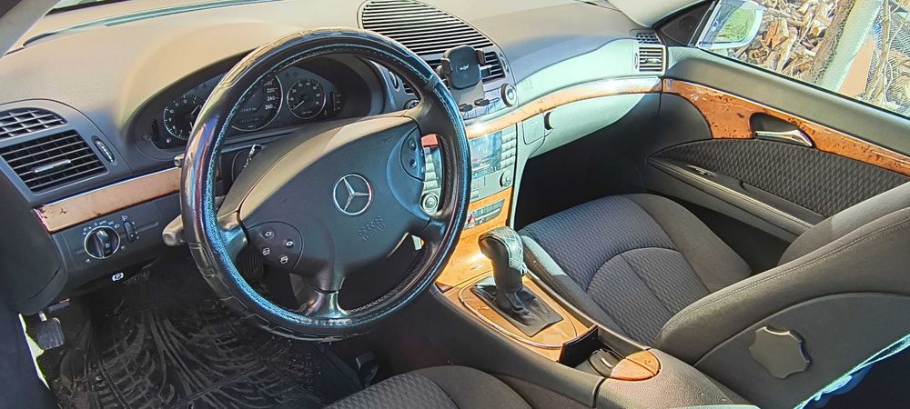 Mercedes W211 2002 г. Италианка