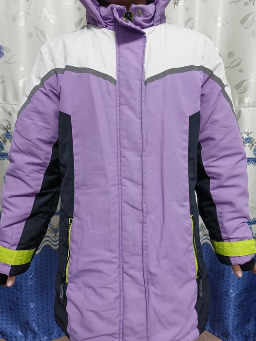 Продам куртку на девочку