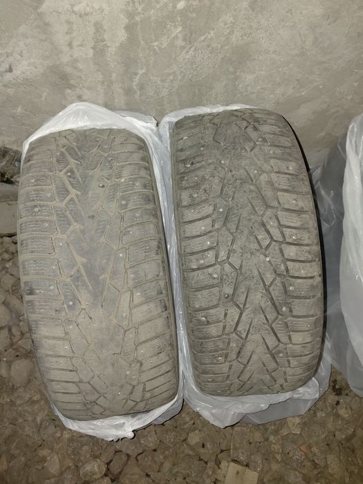 Продам комплект покрышак