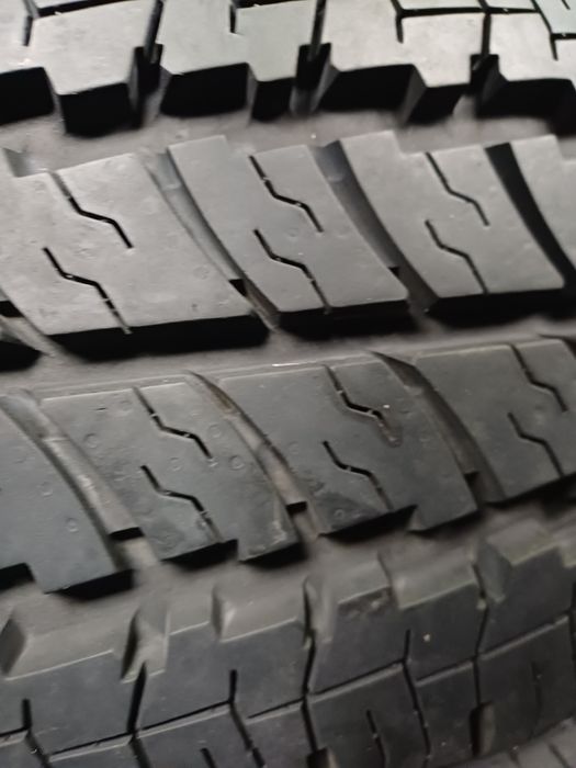 Гуми 235/65/16С  Рикен