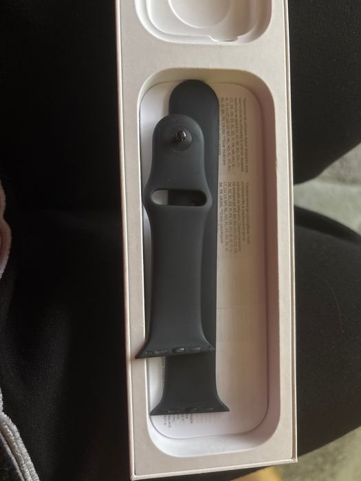 Apple Watch SE (2nd Generation) 44m Midnight Aluminum Case.
