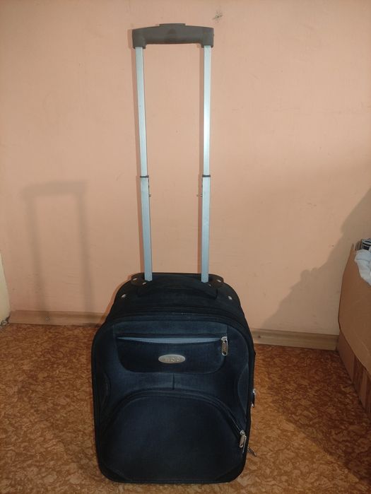 Куфар на колелца за ръчен багаж 40/30/20