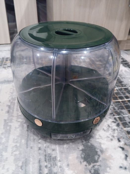 Вращающии́ся диспенсер для круп