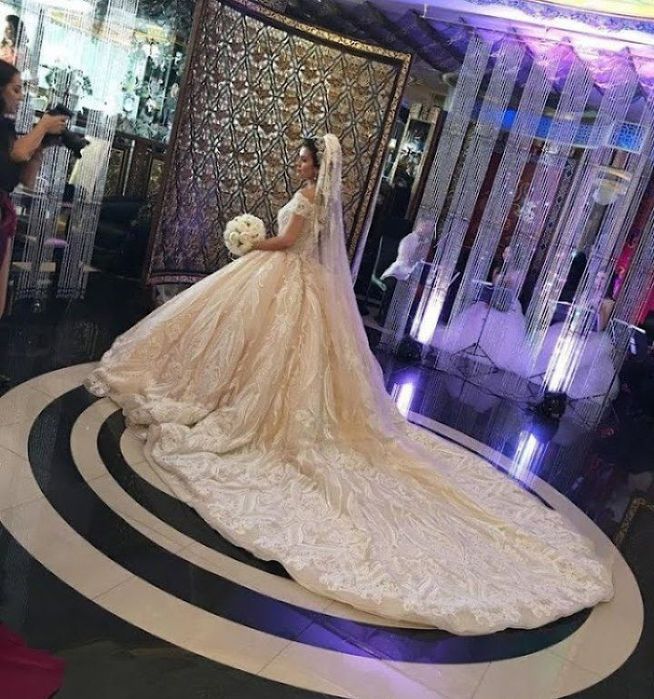 Свадебные платья, келин куйлаклар