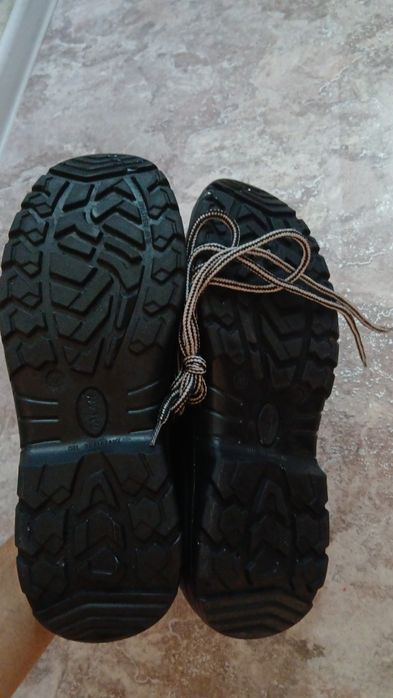 Продам сефти-ботинки