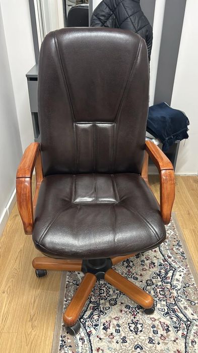 Орындык кресло сатылады багасы 50,000