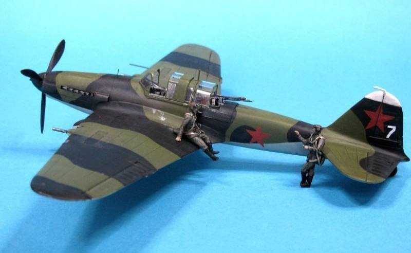 Сборная модель самолета Ил-2 (ТОКО, 1/72)