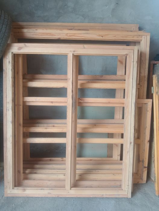 Окна деревянные новые без стекол  .