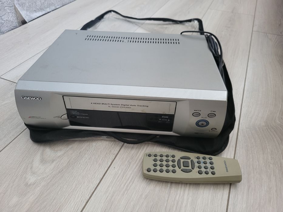 Видеокамера, фотоаппарат и видеоплеер