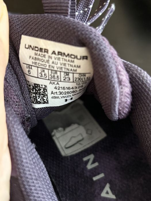 Pantofi sport Under Armour, marime 36,5, noi