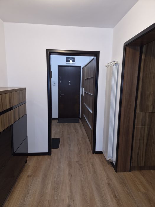 Inchiriez apartament