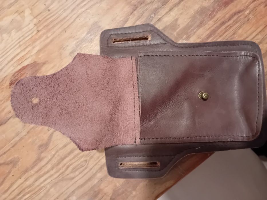 Чантички ест кожа