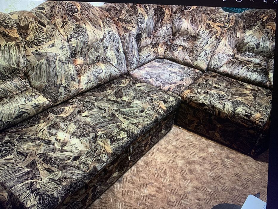 Распродажа!Угловой диван, кресло, шифоньер