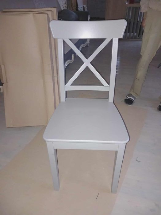 Scaune de bucătărie noi inpachetate in cutie ,albe ,gri,negre,de lemn