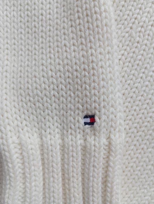 Vând pulover de dama tommy hilfiger!