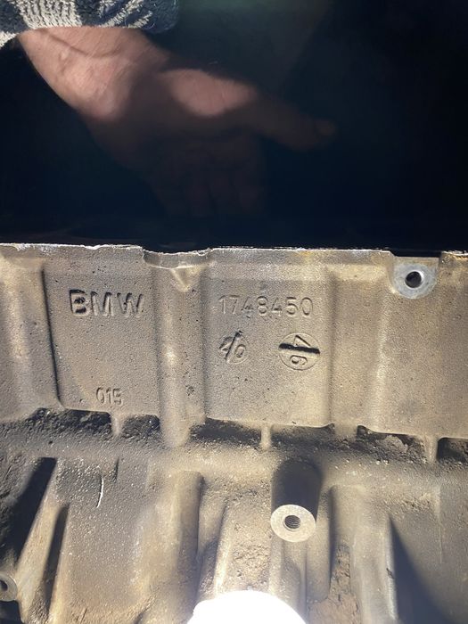 Блок заряженый бмв м52 обьем2,5 без поддона