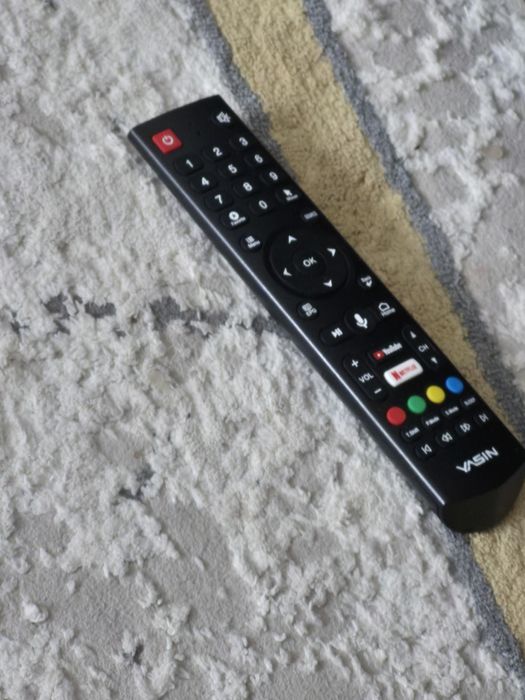 Продаётся Smart tv 32 диагональ 2025 года