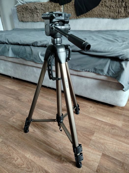 Штатив для фотоаппарата dexp